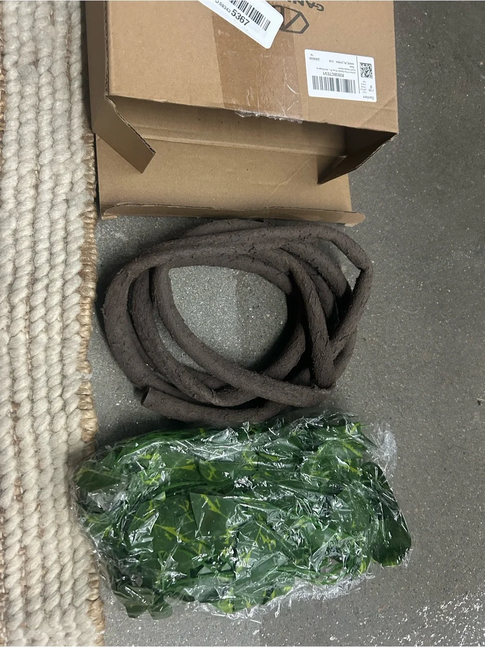 Faux Green Ivy Wreath and Garland Set - Home Holiday